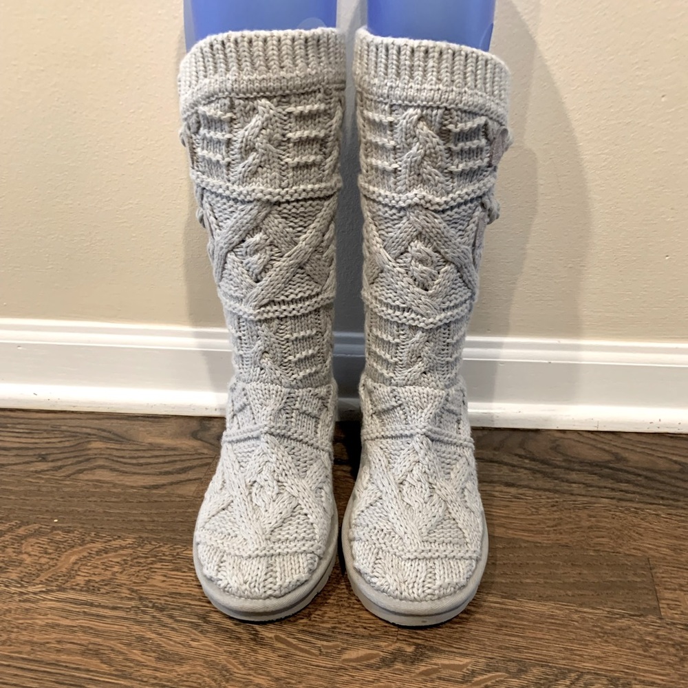Ugg Grey Knit Boots Size 6
